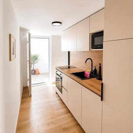 Lägenhet Airport Apartment Petra 3- Self Check-In